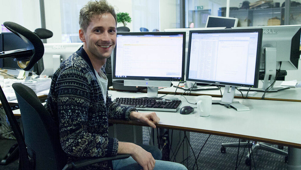 Paul Joakim Sandøy er leder i Unge Høyre. Her er han "redaktør for en dag" i Nettavisen i 2012. Paul Joakim Sandøy er leder i Unge Høyre. Her er han "redaktør for en dag" i Nettavisen i 2012.