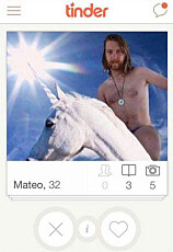 LITE TILTREKKENDE: Når du legger ut bilder av deg selv på profilen din, bør du ha på deg klær på overkroppen. Hadde du lagt denne karen i ja-bunken? LITE TILTREKKENDE: Når du legger ut bilder av deg selv på profilen din, bør du ha på deg klær på overkroppen. Hadde du lagt denne karen i ja-bunken?