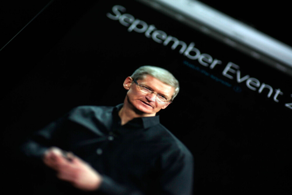 "ONE MORE THING": Det fosskoker av rykter i forkant av Apples pressekonferanse den 9. september 2014. En større iPhone 6, større iPad Air og smartklokken iWatch er noe av det folk forventer å se. Men den virkelig store overraskelsen fra applesjef Tim Cook kan ligge i hva iPhone blir stand til. "ONE MORE THING": Det fosskoker av rykter i forkant av Apples pressekonferanse den 9. september 2014. En større iPhone 6, større iPad Air og smartklokken iWatch er noe av det folk forventer å se. Men den virkelig store overraskelsen fra applesjef Tim Cook kan ligge i hva iPhone blir stand til.