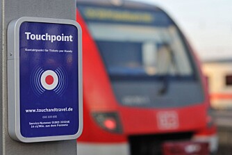 KAOS: Alle tror på mobilbetaling, men ingen samarbeider. Da blir det et kaos av løsninger - som ikke kommer forburkerne tilgode. KAOS: Alle tror på mobilbetaling, men ingen samarbeider. Da blir det et kaos av løsninger - som ikke kommer forburkerne tilgode.