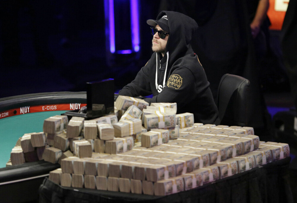 Forskere har funnet et program som de mener vil kunne slå alle de beste pokerspillerne i verden, som norske Felix Stephensen, i Texas hold'em. Forutsetningen er at det ikke er flere spillere med. Forskere har funnet et program som de mener vil kunne slå alle de beste pokerspillerne i verden, som norske Felix Stephensen, i Texas hold'em. Forutsetningen er at det ikke er flere spillere med.