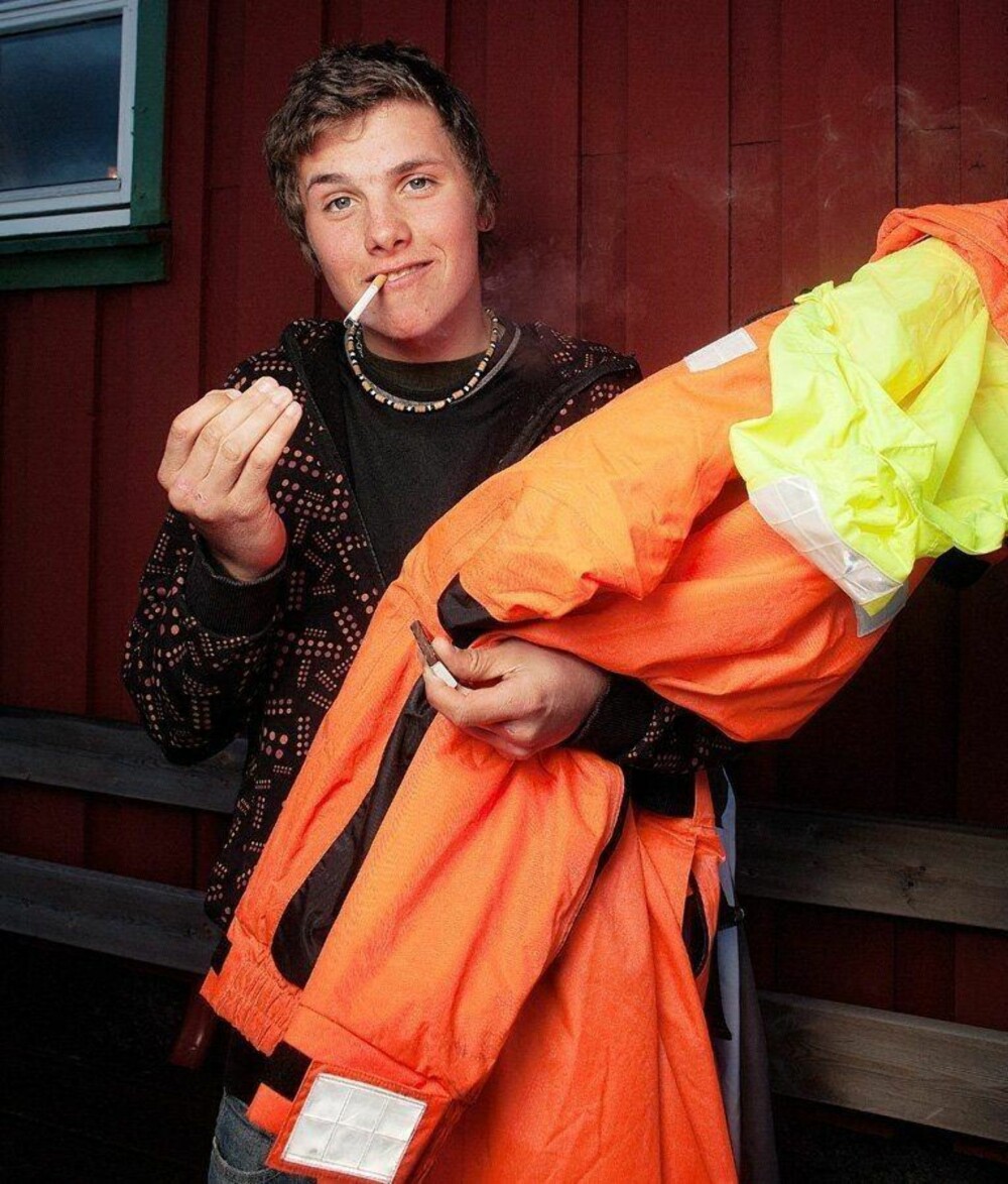 Dette er et utdrag fra boka "Hold Fast!" av Samuel Massie. Harvests Kjetil Østli har vært fødselshjelper og godlynt, men bestemt grammatikklærer for Samuel. Hvis du liker det du leser, og vil lese mer, kan du kjøpe boka rabattert her. Dette er et utdrag fra boka "Hold Fast!" av Samuel Massie. Harvests Kjetil Østli har vært fødselshjelper og godlynt, men bestemt grammatikklærer for Samuel. Hvis du liker det du leser, og vil lese mer, kan du kjøpe boka rabattert her.