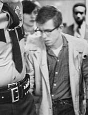 TATT: I over et tiår skal Robert Hansen ha fått jaktet fritt på prostituerte og strippere i Alaska-området. I 1983 var det slutt. TATT: I over et tiår skal Robert Hansen ha fått jaktet fritt på prostituerte og strippere i Alaska-området. I 1983 var det slutt.