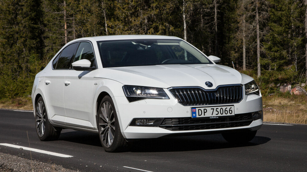 VOKSEN: Skoda Superb ligner stadig mer på sine mer eksklusive konkurrenter, og har klassens beste plass. VOKSEN: Skoda Superb ligner stadig mer på sine mer eksklusive konkurrenter, og har klassens beste plass.