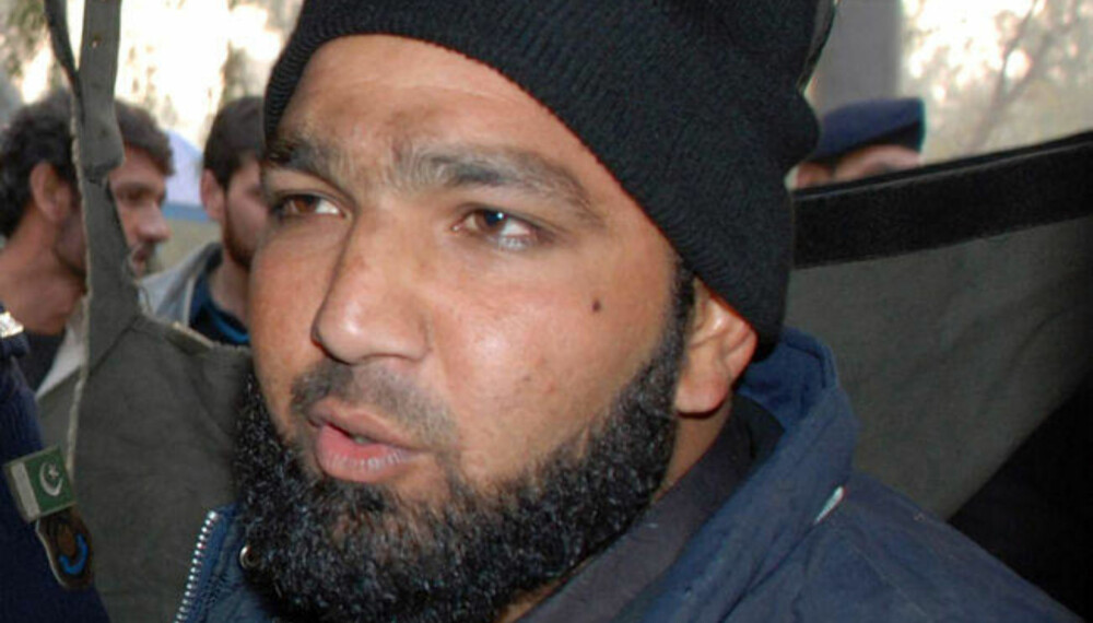 HENRETTET: Mumtaz Qadri fotografert 4. januar 2011 etter at han ble pågrepet og siktet for drapet på guvernør Salman Taseer. HENRETTET: Mumtaz Qadri fotografert 4. januar 2011 etter at han ble pågrepet og siktet for drapet på guvernør Salman Taseer.