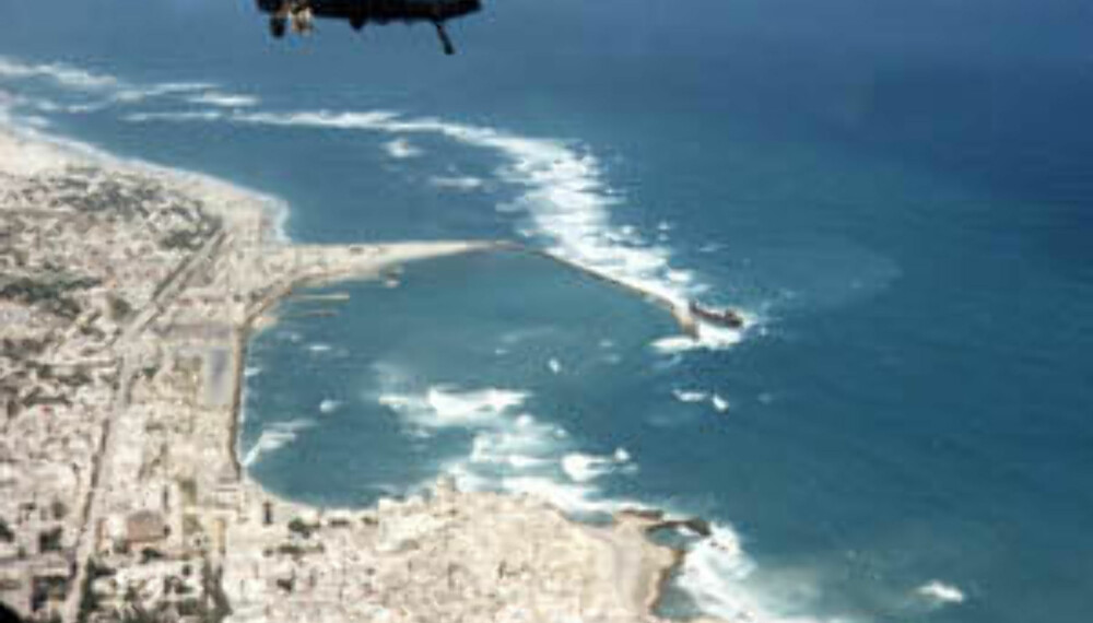 Bilde av Black Hawk-helikopteret Mike Durants er pilot forunder et annet oppdrag i Somalia. Bilde av Black Hawk-helikopteret Mike Durants er pilot forunder et annet oppdrag i Somalia.