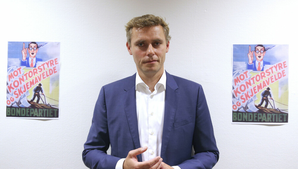 Senterpartiets programkomité presenterte sitt forslag til nytt partiprogram. Ola Borten Moe, leder av komiteen og nestleder i Senterpartiet, står for presentasjonen. Foto: Vidar Ruud / NTB scanpix Senterpartiets programkomité presenterte sitt forslag til nytt partiprogram. Ola Borten Moe, leder av komiteen og nestleder i Senterpartiet, står for presentasjonen. Foto: Vidar Ruud / NTB scanpix