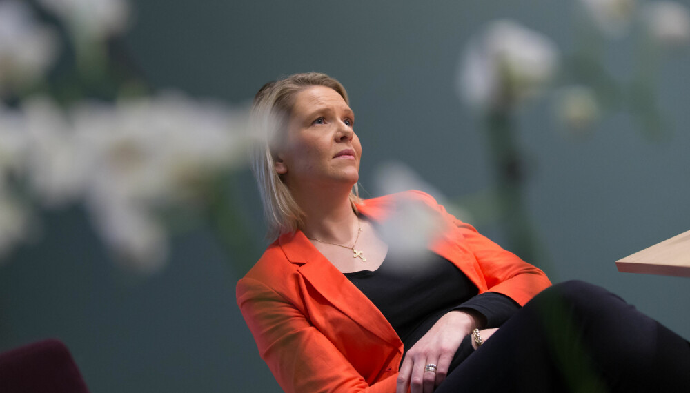 Sylvi Listhaug blir alvorlig når hun snakker om barn på flukt. Sylvi Listhaug blir alvorlig når hun snakker om barn på flukt.