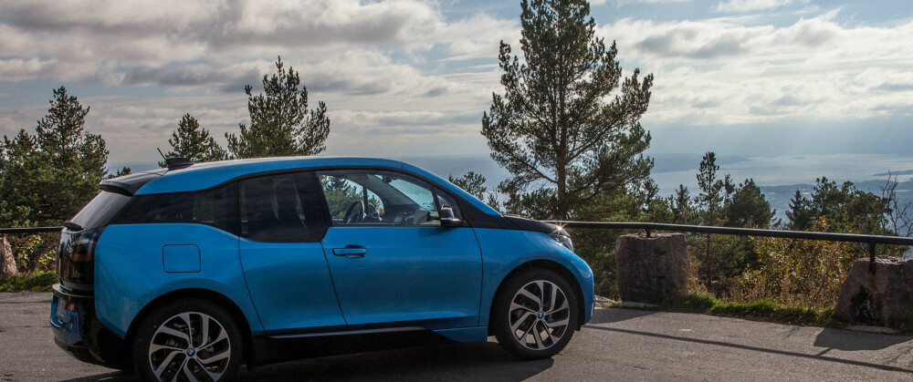 BMWs elbil i3 er en av Norges mest populære elbiler. Nå går produsenten i bresjen for å levere hurtigladestasjoner med en effekt på 450 kW. Det vil kunne lade kommende langdistanseelbiler på rundt 15 minutter. BMWs elbil i3 er en av Norges mest populære elbiler. Nå går produsenten i bresjen for å levere hurtigladestasjoner med en effekt på 450 kW. Det vil kunne lade kommende langdistanseelbiler på rundt 15 minutter.