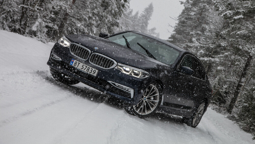 Jo større motor du plasserer i denne bilen, jo bedre blir den. Jo større motor du plasserer i denne bilen, jo bedre blir den.