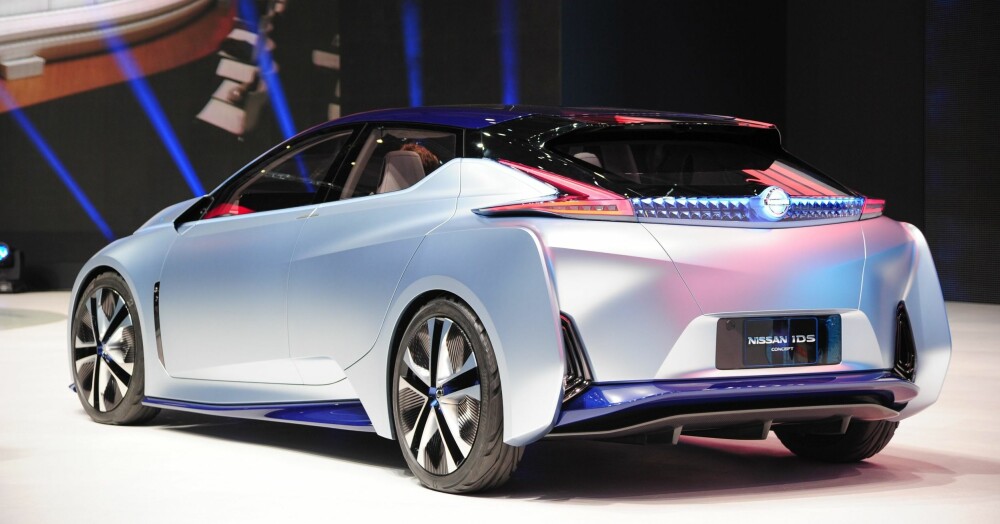 NISSAN IDS: Nissan viste fram konseptet IDS på motormessen i Geneve i 2016. Konseptet representerer Nissans visjon for sine framtidige elektriske og selvkjørende biler. Det kan ganske riktig se ut til at nye Nissan Leaf henter opp designelementer fra IDS-konseptet. NISSAN IDS: Nissan viste fram konseptet IDS på motormessen i Geneve i 2016. Konseptet representerer Nissans visjon for sine framtidige elektriske og selvkjørende biler. Det kan ganske riktig se ut til at nye Nissan Leaf henter opp designelementer fra IDS-konseptet.