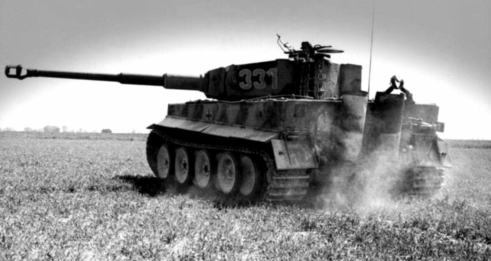 Den tyske Tiger-stridsvognen eliminerte nesten 10.000 sovjetiske tanks i løpet av krigen. Den tyske Tiger-stridsvognen eliminerte nesten 10.000 sovjetiske tanks i løpet av krigen.