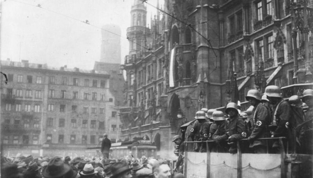 Hitler-Putsch, München, Marienplatz Hitler-Putsch, München, Marienplatz