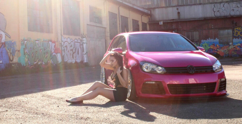 VW Golf er Norges mest solgte bil og et vanlig syn i trafikken. Men akkurat Golfen til Malene er helt unik. VW Golf er Norges mest solgte bil og et vanlig syn i trafikken. Men akkurat Golfen til Malene er helt unik.