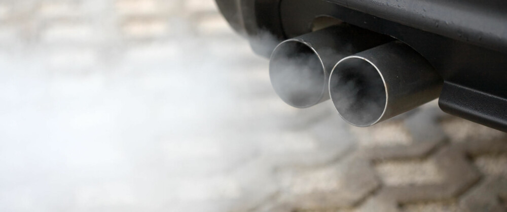 TYDELIGE TEGN: De politiske signalene stadig tydeligere. Fossilbilene er ikke så velkommen i de større byene, og allerede i 2025 er målet at ingen nye biler skal ha fossilmotor. Kan det likevel være greit å kjøpe dieselbil? TYDELIGE TEGN: De politiske signalene stadig tydeligere. Fossilbilene er ikke så velkommen i de større byene, og allerede i 2025 er målet at ingen nye biler skal ha fossilmotor. Kan det likevel være greit å kjøpe dieselbil?