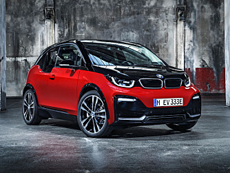SUKSESS I NORGE: i3 er en stor suksess for BMW i det norske markedet, og har gitt BMW mye verdifull læring underveis i elbil-utviklingen. SUKSESS I NORGE: i3 er en stor suksess for BMW i det norske markedet, og har gitt BMW mye verdifull læring underveis i elbil-utviklingen.