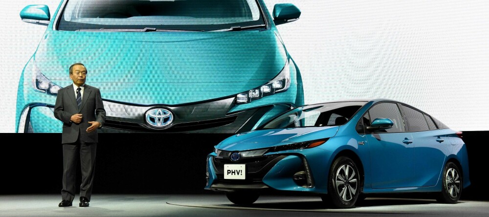 Toyotas styreleder Takeshi Uchiyamada ved lanseringen av 2017-modellen av Prius, en gang i tiden en av de grønneste bilene en kunne kjøpe. Toyotas styreleder Takeshi Uchiyamada ved lanseringen av 2017-modellen av Prius, en gang i tiden en av de grønneste bilene en kunne kjøpe.