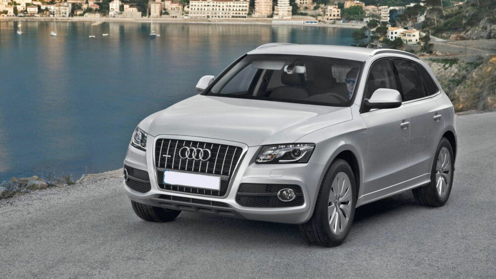 Første generasjon av SUV-en Audi Q5 var svært populær i Norge. Det gjør at det er mye å velge mellom på bruktmarkedet. En litt glemt utgave av denne bilen er hybriden, som kom i 2012. Den kan du nå få til en gunstig pris ... Første generasjon av SUV-en Audi Q5 var svært populær i Norge. Det gjør at det er mye å velge mellom på bruktmarkedet. En litt glemt utgave av denne bilen er hybriden, som kom i 2012. Den kan du nå få til en gunstig pris ...