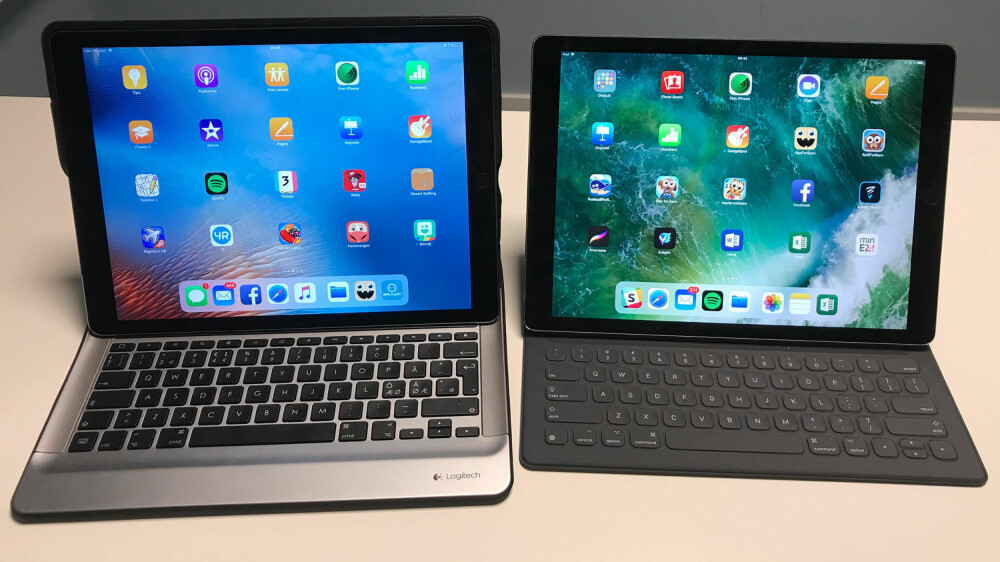 Gamle iPad Pro til venstre, og nye iPad Pro til høyre. De fysiske forskjellene er nærmest fraværende, det eneste som virkelig avslører nye generasjon er et større kamera på baksiden. Gamle iPad Pro til venstre, og nye iPad Pro til høyre. De fysiske forskjellene er nærmest fraværende, det eneste som virkelig avslører nye generasjon er et større kamera på baksiden.