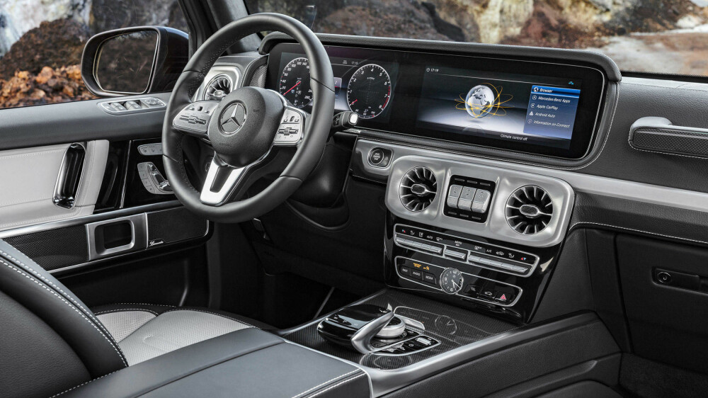 Slik ser det ut inne i helt nye Mercedes G-klasse. Den skal debutere rett over nyttår. Slik ser det ut inne i helt nye Mercedes G-klasse. Den skal debutere rett over nyttår.