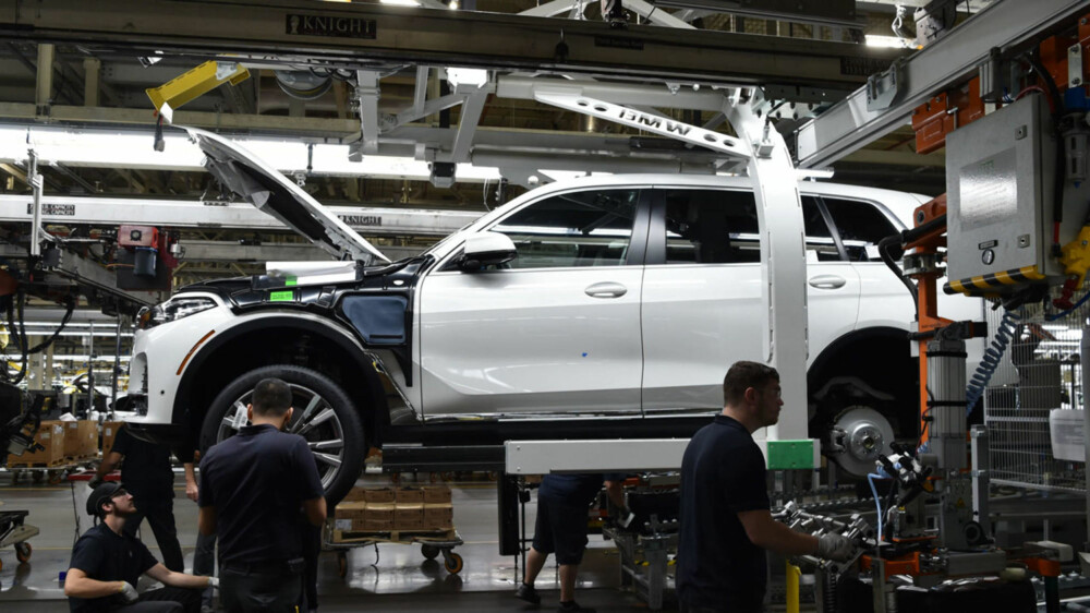 BMW har en imponerende rekke SUV-er allerede, nå kommer X7 inn som ny toppmodell. BMW har en imponerende rekke SUV-er allerede, nå kommer X7 inn som ny toppmodell.