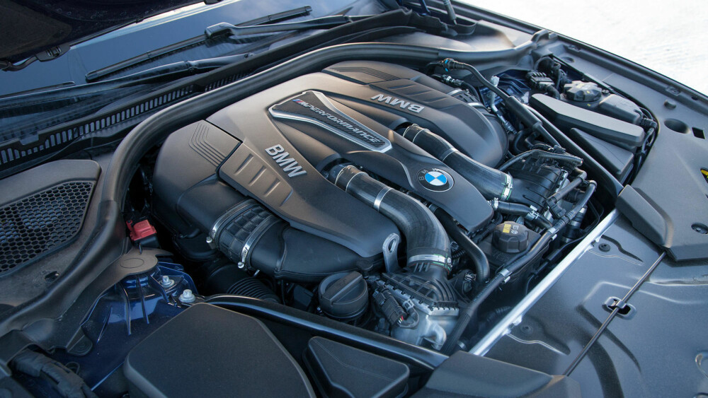 Denne «M Performance» V8-motoren er en nytelse. Og et beist. Denne «M Performance» V8-motoren er en nytelse. Og et beist.