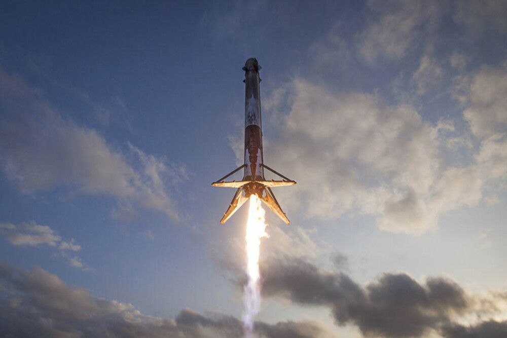 LANDER IGJEN: SpaceX har utviklet en metode for at romrakettene skal lande på jorden og kan brukes om igjen. LANDER IGJEN: SpaceX har utviklet en metode for at romrakettene skal lande på jorden og kan brukes om igjen.