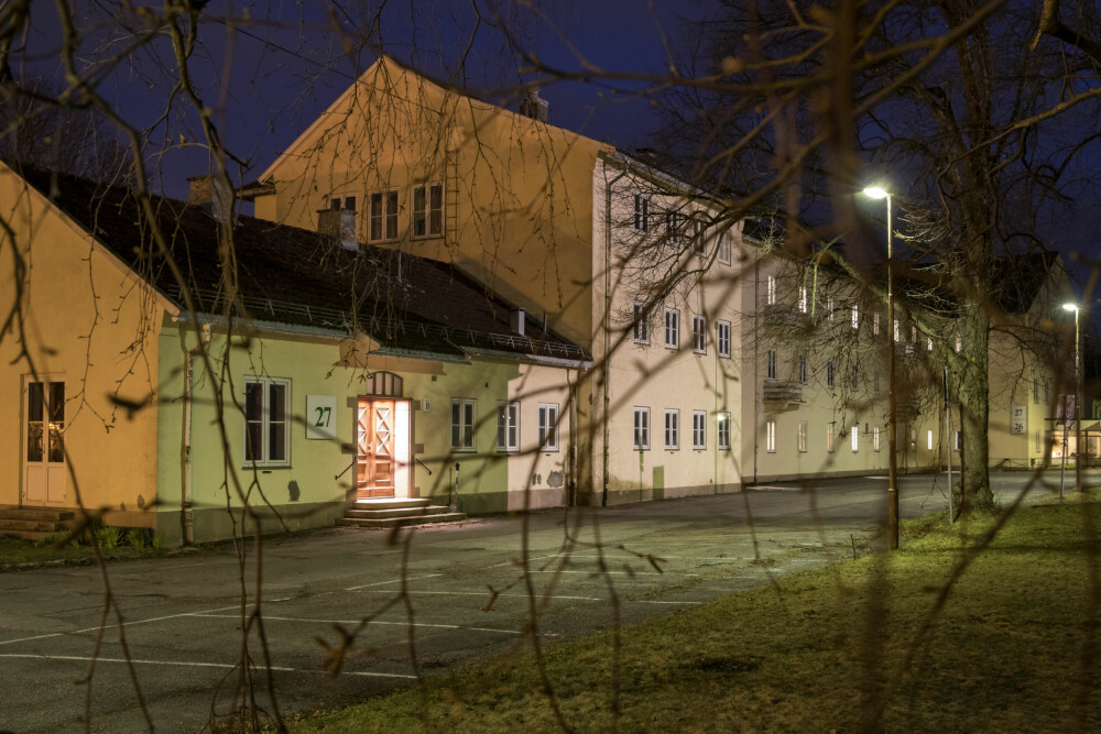 SPESIELL ATMOSFÆRE: De fredede bygningene nr. 26 og nr. 27 på Aker sykehus, var i drift inntil for et par år siden. Nå står de tomme og forlatte. SPESIELL ATMOSFÆRE: De fredede bygningene nr. 26 og nr. 27 på Aker sykehus, var i drift inntil for et par år siden. Nå står de tomme og forlatte.