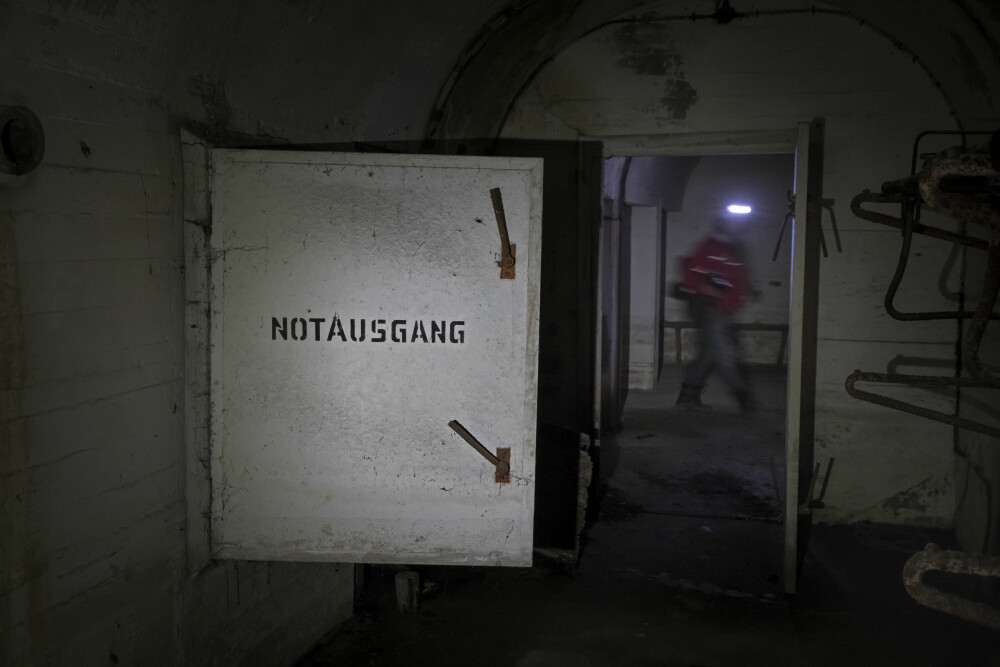 BYGD AV TYSKERNE: I dypet under Aker sykehus finner vi tydelige tegn på hvem som bygde disse tunnelene. BYGD AV TYSKERNE: I dypet under Aker sykehus finner vi tydelige tegn på hvem som bygde disse tunnelene.