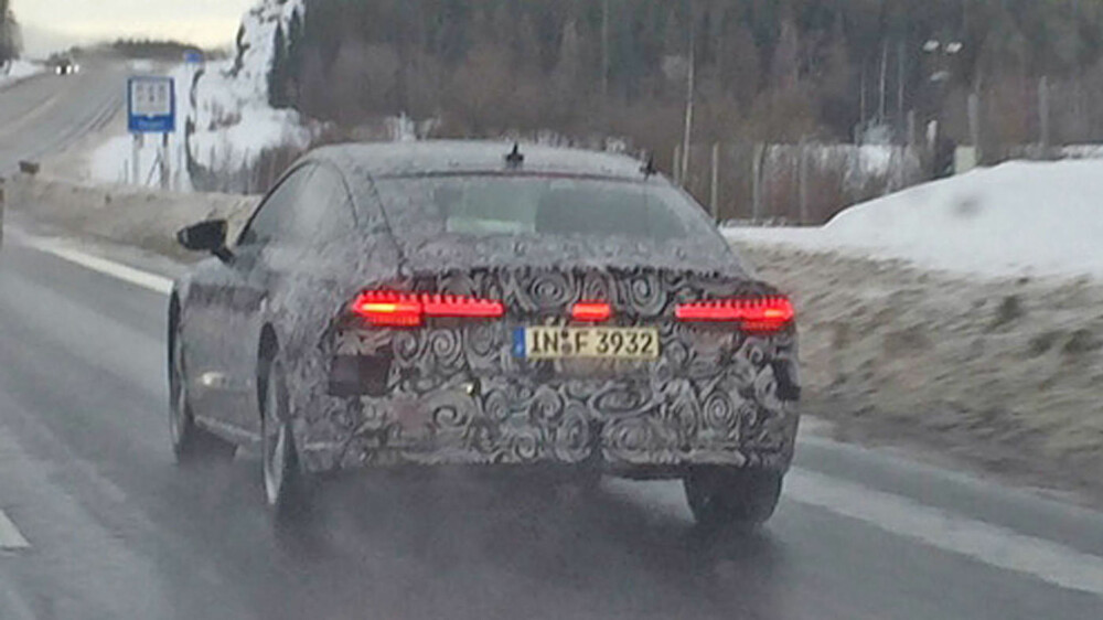 Her skjuler det seg en bil som kan komme til å bli noe av det heftigste fra Audi noensinne. Her skjuler det seg en bil som kan komme til å bli noe av det heftigste fra Audi noensinne.