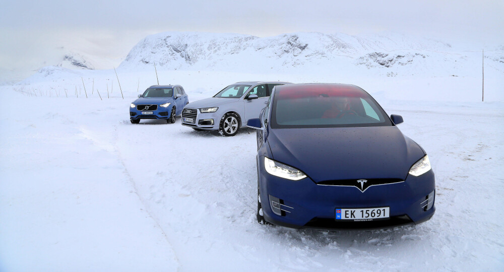 LADBARE DRØMMEBILER: Tesla Model X og ladbare utgaver av Volvo XC90 og Audi Q7 får storslått rabatt fra staten. Vi har tatt dem med på vintertur med heftige forhold for å finne ut hva de duger til. LADBARE DRØMMEBILER: Tesla Model X og ladbare utgaver av Volvo XC90 og Audi Q7 får storslått rabatt fra staten. Vi har tatt dem med på vintertur med heftige forhold for å finne ut hva de duger til.