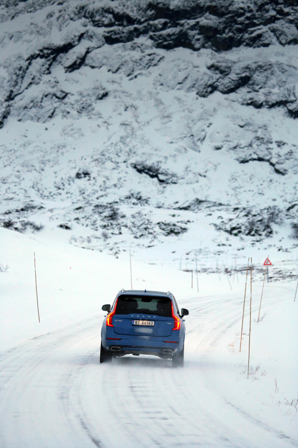 IMPONERER IKKE: 4x4-systemet i T8-utgaven har tydelig svakere vinter-ferdigheter enn det du får i de to andre bilene. IMPONERER IKKE: 4x4-systemet i T8-utgaven har tydelig svakere vinter-ferdigheter enn det du får i de to andre bilene.