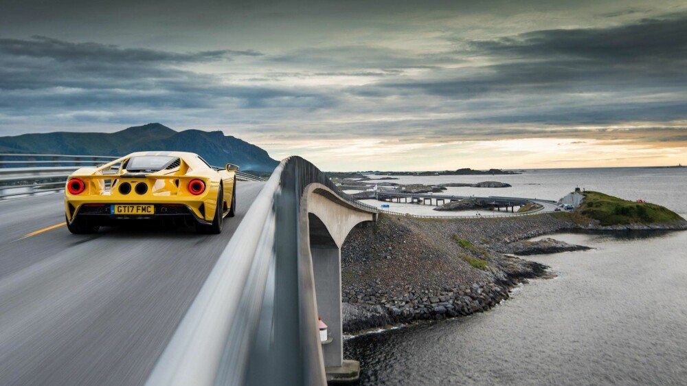 NORGESBESØK: En Ford GT var i fjor høst på visitt i Norge, og kjørte blant annet Atlanterhavsveien. NORGESBESØK: En Ford GT var i fjor høst på visitt i Norge, og kjørte blant annet Atlanterhavsveien.