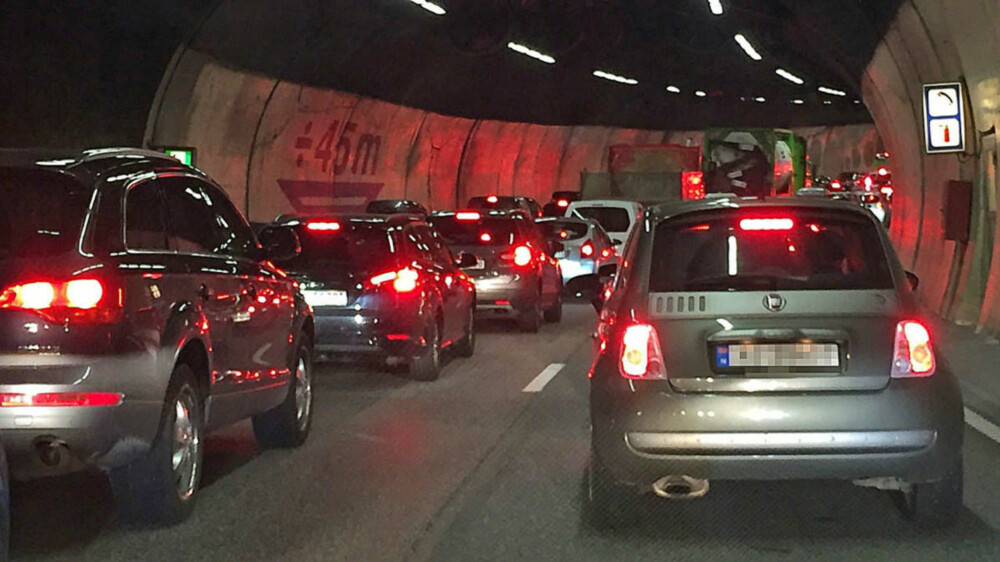 DYRT: Nå blir det kostbart å kjøre rundt uten forsikring. Gebyret er på 150 kroner, for hver dag. DYRT: Nå blir det kostbart å kjøre rundt uten forsikring. Gebyret er på 150 kroner, for hver dag.