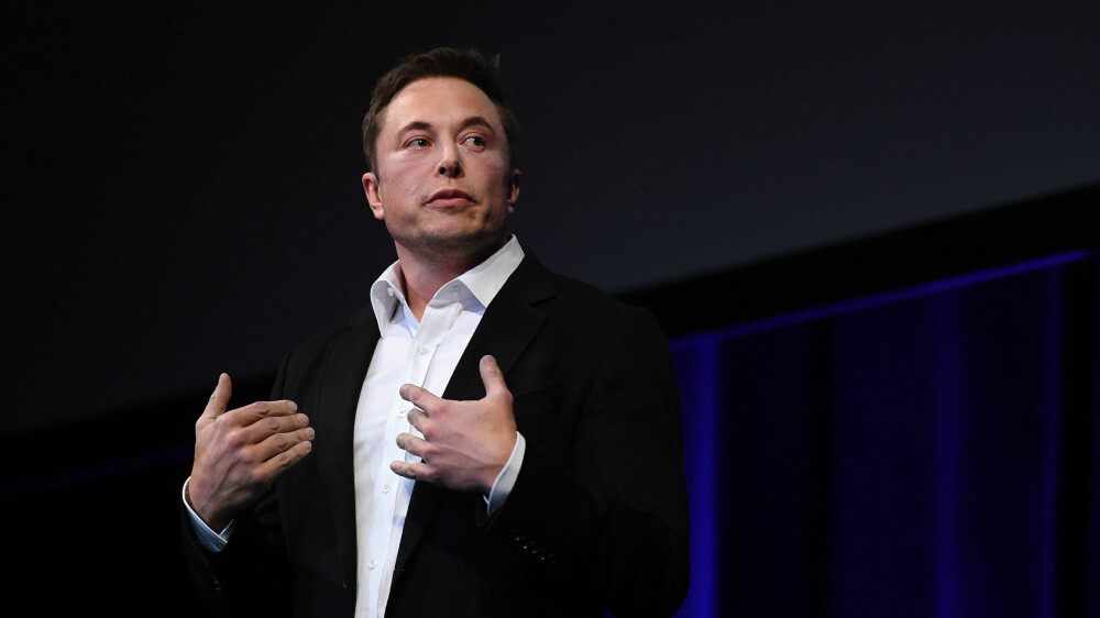 NÆR VED Å MISTE PENGENE: Elon Musk satt igjen med rundt 1,5 milliarder kroner da han solgte PayPal. Han brukte halvparten på Tesla og SpaceX - og holdt på å miste alt sammen i 2008. NÆR VED Å MISTE PENGENE: Elon Musk satt igjen med rundt 1,5 milliarder kroner da han solgte PayPal. Han brukte halvparten på Tesla og SpaceX - og holdt på å miste alt sammen i 2008.