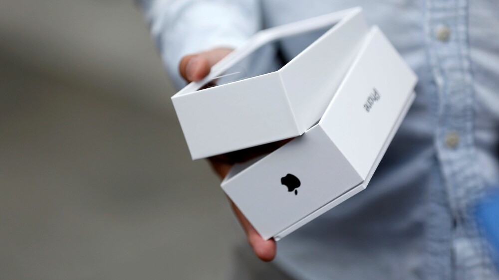 FALLENDE SALG: Salget av iPhone X har vært langt lavere så langt i 2018 enn Apple forventet, melder en lang rekke av analytikere. Om kurven fortsetter, har ikke Apple klart å snu trenden med fallende iPhone-salg. FALLENDE SALG: Salget av iPhone X har vært langt lavere så langt i 2018 enn Apple forventet, melder en lang rekke av analytikere. Om kurven fortsetter, har ikke Apple klart å snu trenden med fallende iPhone-salg.