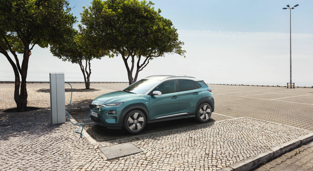 HURTIGLADING: Både den største og minste batteripakken kan hurtiglades. Med en 100 kW-lader tar det 54 minutter å lade begge batteriene til 80 prosent. HURTIGLADING: Både den største og minste batteripakken kan hurtiglades. Med en 100 kW-lader tar det 54 minutter å lade begge batteriene til 80 prosent.