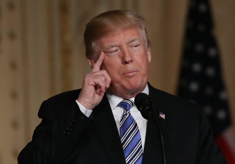 IKKE EN BRA FYR: Som mange andre amerikanere, har Marc Maron lite til overs for Donald Trump. Her et bilde av president fra en pressekonferanse nylig. IKKE EN BRA FYR: Som mange andre amerikanere, har Marc Maron lite til overs for Donald Trump. Her et bilde av president fra en pressekonferanse nylig.