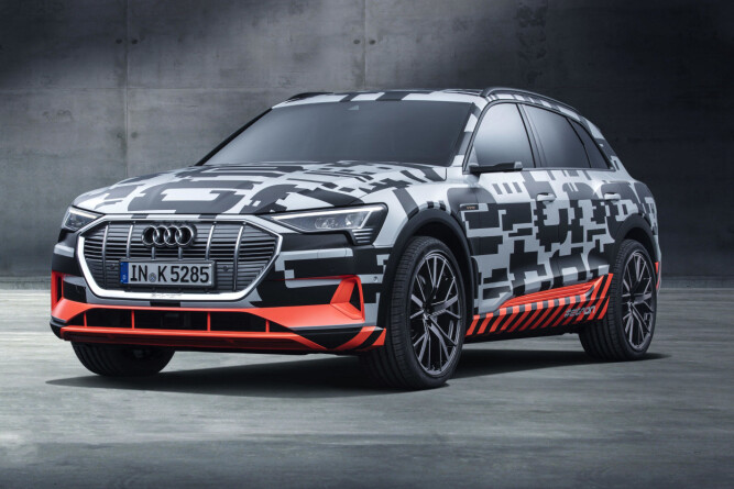 <b>PRIS:</b> Audi e-Tron Quattro er en helelektrisk SUV. Prisen i Norge er ikke offentliggjort, men Audi indikerer en startpris i Tyskland på 80.000 euro. Minus moms blir det rundt 640.000 kroner i Norge. <b>PRIS:</b> Audi e-Tron Quattro er en helelektrisk SUV. Prisen i Norge er ikke offentliggjort, men Audi indikerer en startpris i Tyskland på 80.000 euro. Minus moms blir det rundt 640.000 kroner i Norge.