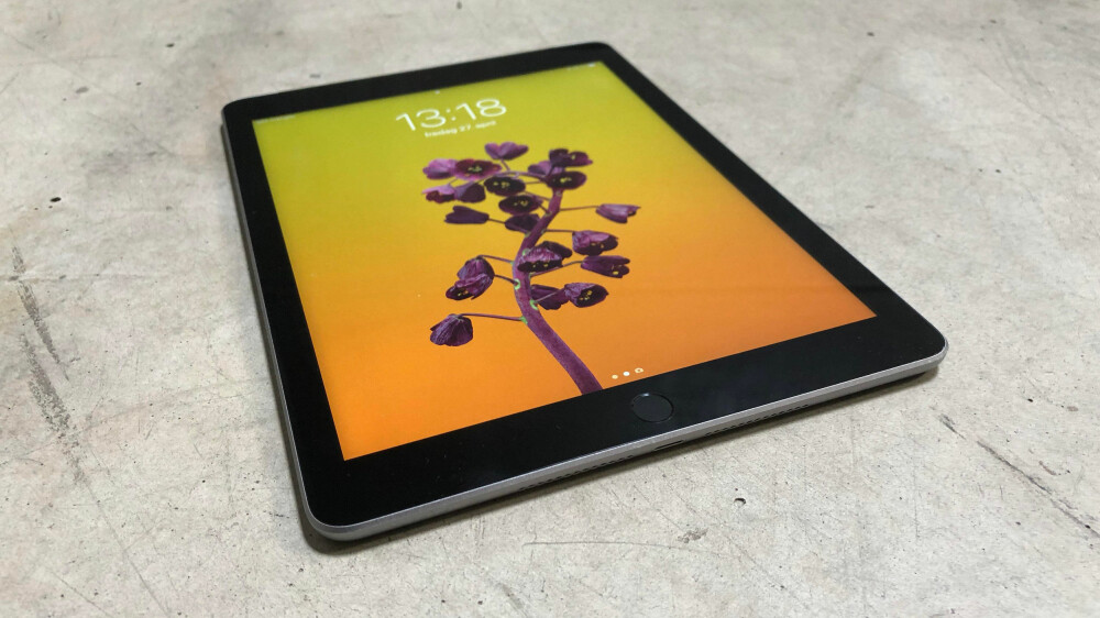 NY IPAD: Apple har oppdatert sin mest populære iPad med ny prosessor og støtte for Apple Pencil. Men den virkelig gode nyheten er prisen. NY IPAD: Apple har oppdatert sin mest populære iPad med ny prosessor og støtte for Apple Pencil. Men den virkelig gode nyheten er prisen.