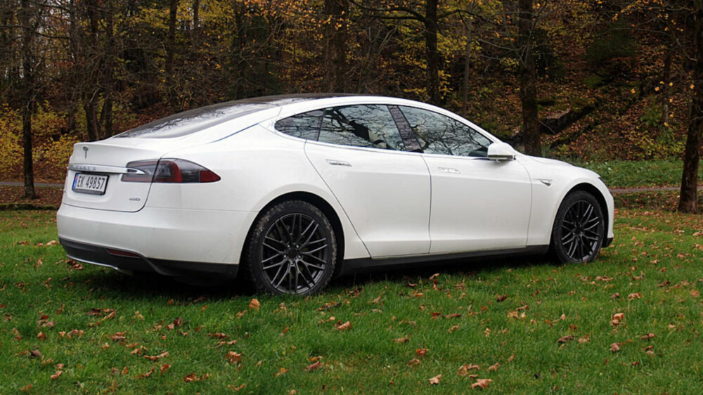 GARANTIER UTLØPER: De første Tesla Model S nærmer seg nå garantiutløp. Hva det kan gjøre med eierkostnadene vet ingen ennå. GARANTIER UTLØPER: De første Tesla Model S nærmer seg nå garantiutløp. Hva det kan gjøre med eierkostnadene vet ingen ennå.