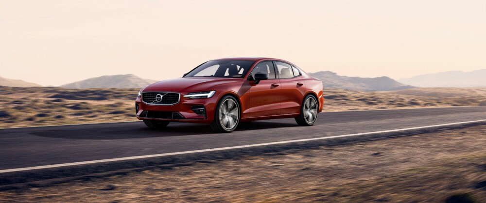 VOLVO S60: Nå er den offisiell, Volvos helt nye familiesedan S60. VOLVO S60: Nå er den offisiell, Volvos helt nye familiesedan S60.
