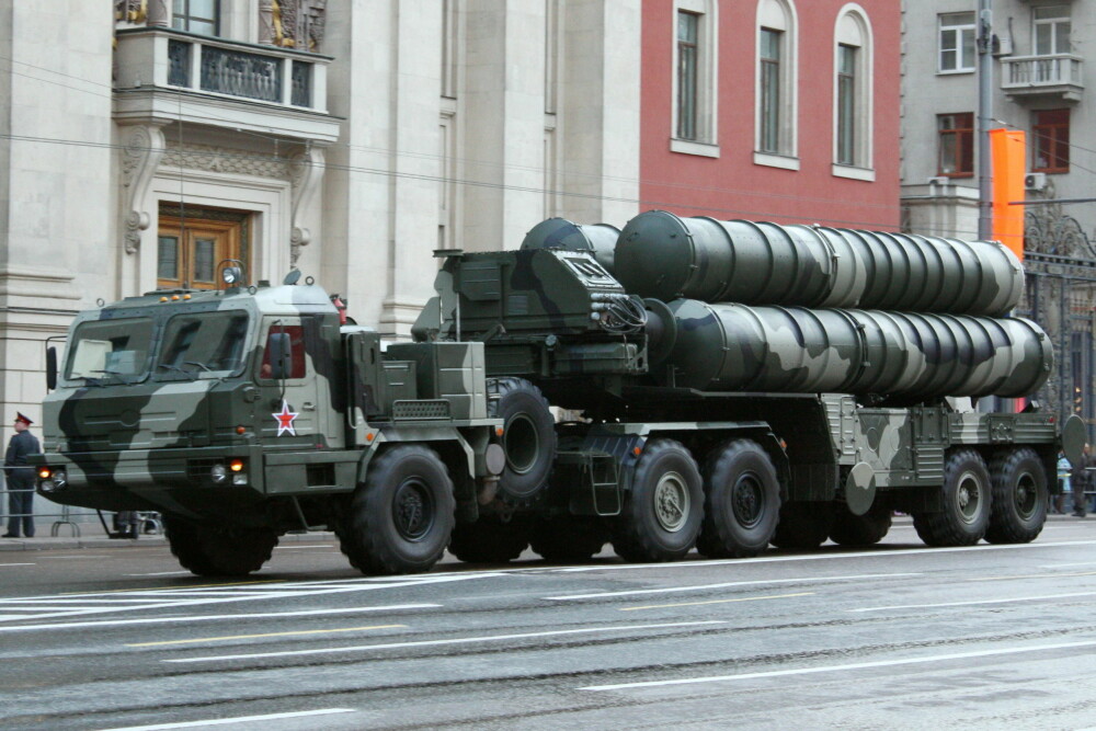 LUFTVERN: Slike S-400 luftvernsystemer er viktige elementer i bastionforsvaret. De kan bli plassert på norsk jord. LUFTVERN: Slike S-400 luftvernsystemer er viktige elementer i bastionforsvaret. De kan bli plassert på norsk jord.