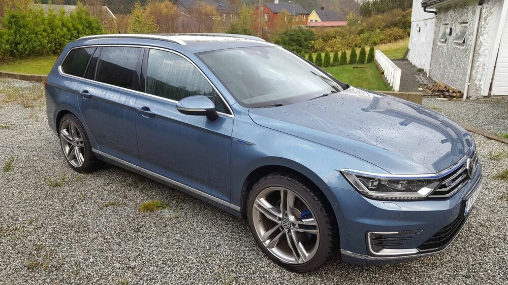 HYBRIDEN: VW Passat GTE selger godt i Norge om dagen, men bilen passet ikke til Svein Andreas sine behov. HYBRIDEN: VW Passat GTE selger godt i Norge om dagen, men bilen passet ikke til Svein Andreas sine behov.
