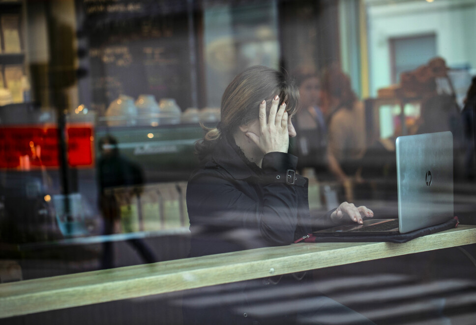<b>HJELP PÅ NETT:</b> Hun har startet et veiledningstilbud på nett (www.kelra.team). Du finner henne også på Facebook KelRa Team Personlig Veiledning. Her vil hun legge ut tanker og refleksjoner. Her kan man også bestille personlig veiledning mot betaling. Hun ønsker også å jobbe oppsøkende mot miljøene som driver med menneskehandel. <b>HJELP PÅ NETT:</b> Hun har startet et veiledningstilbud på nett (www.kelra.team). Du finner henne også på Facebook KelRa Team Personlig Veiledning. Her vil hun legge ut tanker og refleksjoner. Her kan man også bestille personlig veiledning mot betaling. Hun ønsker også å jobbe oppsøkende mot miljøene som driver med menneskehandel.