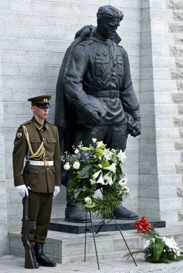 <b>KRIGSMONUMENT: </b>Det var flyttingen av dette sovjetiske krigsmonumentet som utløste opptøyer i Estland i 2007. <b>KRIGSMONUMENT: </b>Det var flyttingen av dette sovjetiske krigsmonumentet som utløste opptøyer i Estland i 2007.