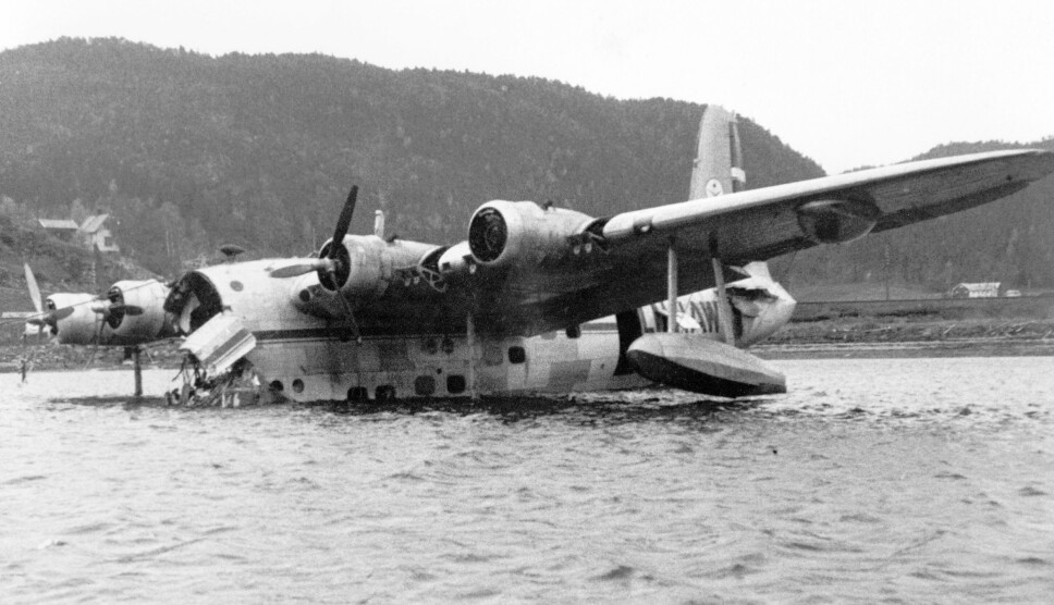 <b>DØDSULYKKE</b>: I oktober 1948 havarerte «Bukken Bruse» under en landing i Hommelvik, utenfor Trondheim. Her et bilde tatt dagen etter ulykken. <b>DØDSULYKKE</b>: I oktober 1948 havarerte «Bukken Bruse» under en landing i Hommelvik, utenfor Trondheim. Her et bilde tatt dagen etter ulykken.