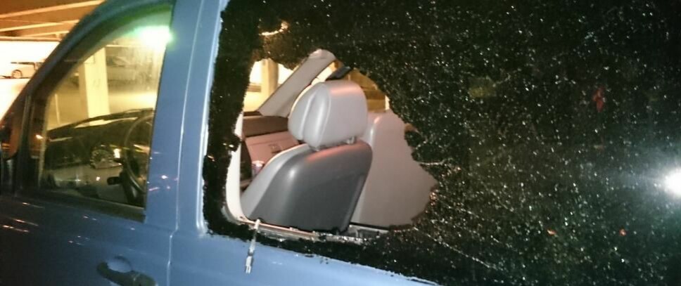 Det tar ikke lang tid å knuse en siderute og stikke av med deg som ligger inne i bilen – det har mange nordmenn på bilferie fått erfare. Det tar ikke lang tid å knuse en siderute og stikke av med deg som ligger inne i bilen – det har mange nordmenn på bilferie fått erfare.