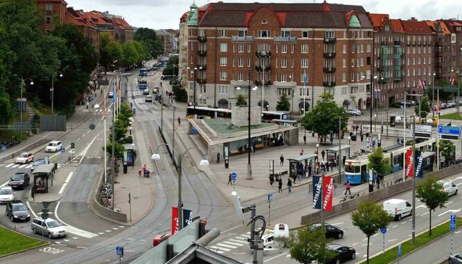 Mange nordmenn er innom Gøteborg i ferien. I fjor var det nesten 3.000 bilinnbrudd i byen Mange nordmenn er innom Gøteborg i ferien. I fjor var det nesten 3.000 bilinnbrudd i byen