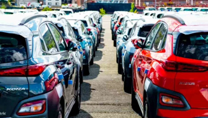 Hyundai Kona electric på rekke og rad. Hyundai Kona electric på rekke og rad.